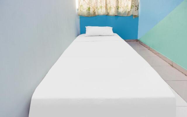 SPOT ON 91792 Solo Baru 2 Homestay Syariah