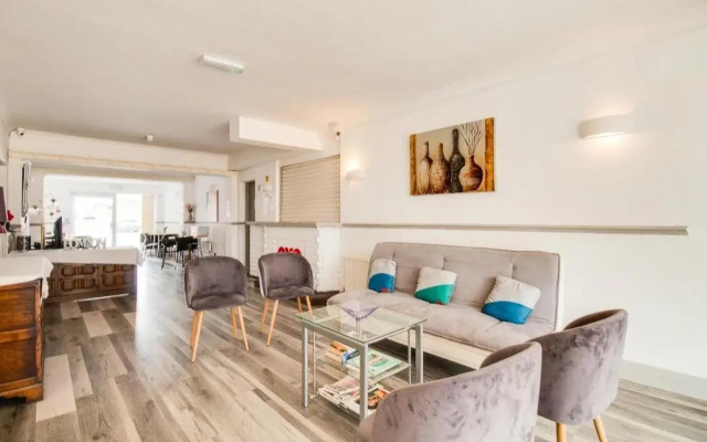 The Longlands Hotel