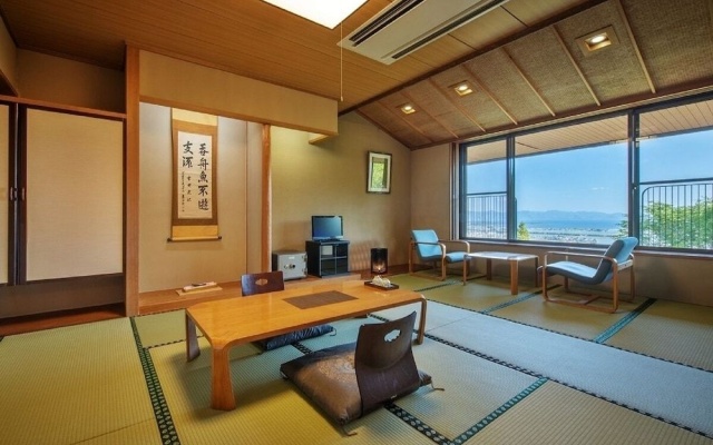 Lake View Inawashirosou – Guest Rooms – Inawashiro