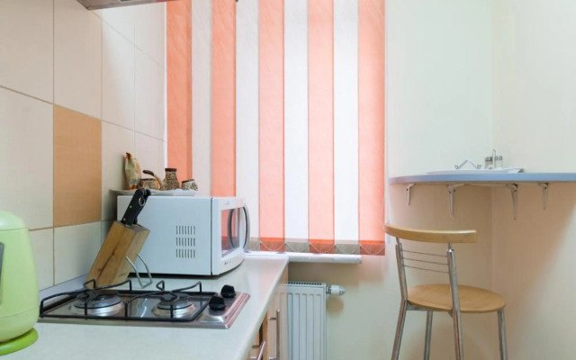 Апартаменты двухкомнатные для 6х около парка в центре