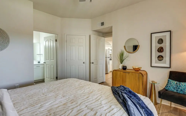 Patio + Community Perks: Stylish Scottsdale Escape
