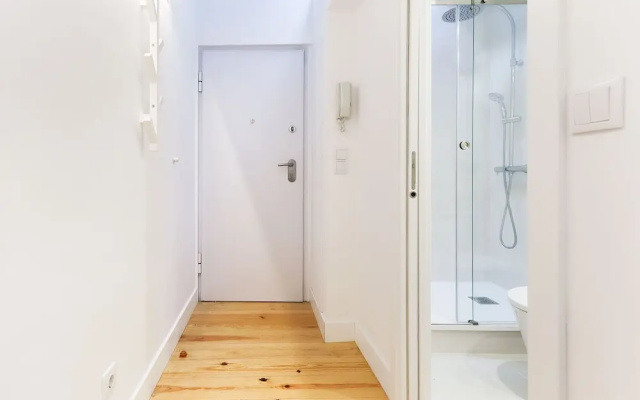 Charming Santos by Homing