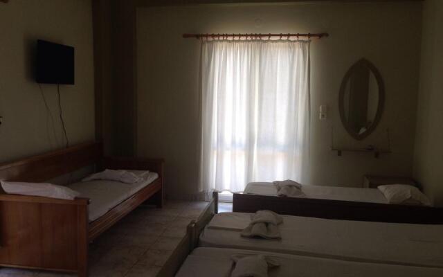 Aristi Studio Apartments