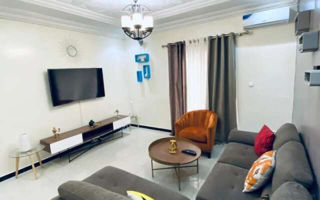 Mam Lovely 3-bed Apartment in Dakar-almadies
