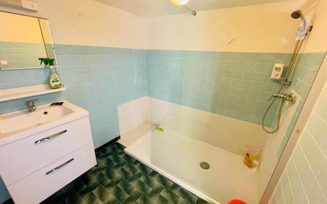 PAISIBLE HOLIDAYS for 4 Gîte 60 m with GARDEN !