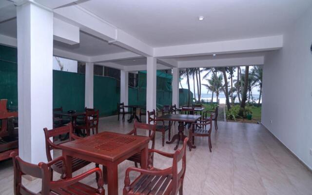 Oyo 435 Moon Beach Villa