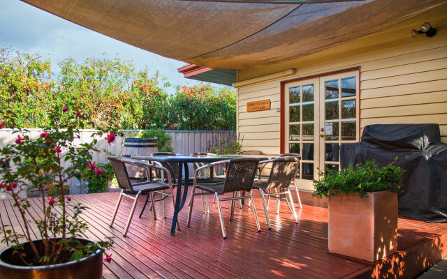 National Hotel Complex and Bendigo Central Apartments