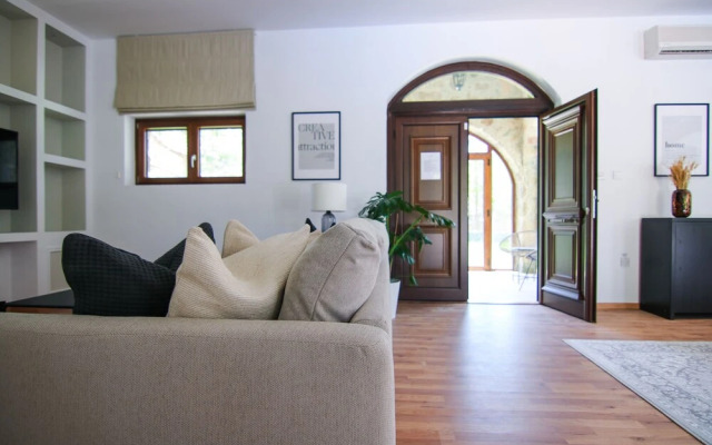 Phaedrus Living Luxury Villa Kathikas