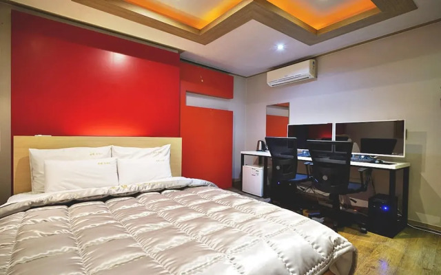 Tongyeong Omad Hotel