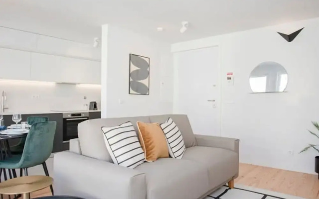 Liiiving in Porto-modern Glam Rooftop Apartment