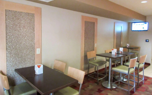 MainStay Suites Columbus Worthington