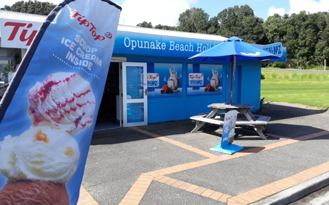 Opunake Beach Kiwi Holiday Park