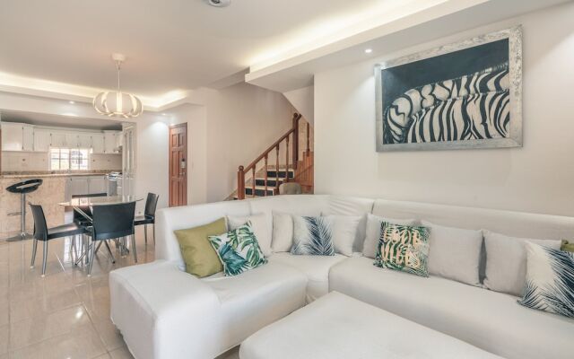 Modern Penthouse Near The Beach Long Term Deal