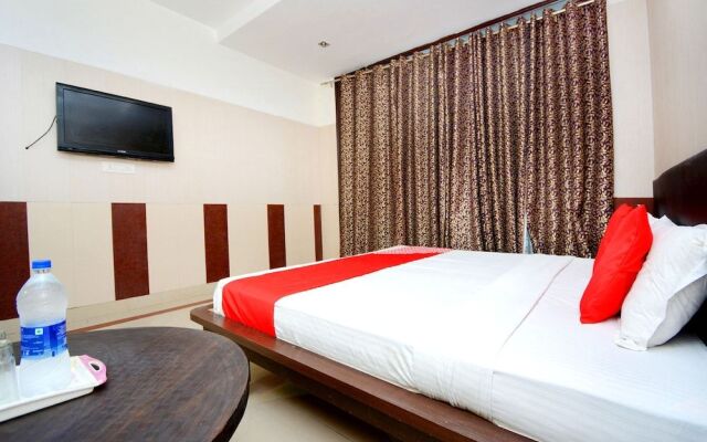 Hotel Piccadily by OYO Rooms