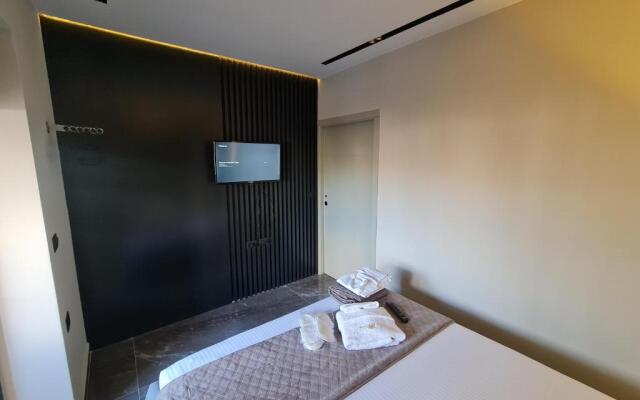La Mirage Apartment 01