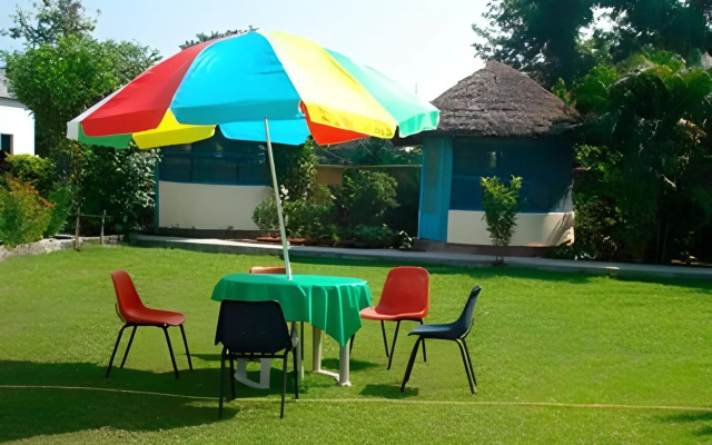 Ratna Hotel