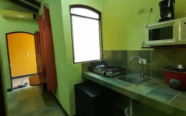 Hotel Cabinas La Playa