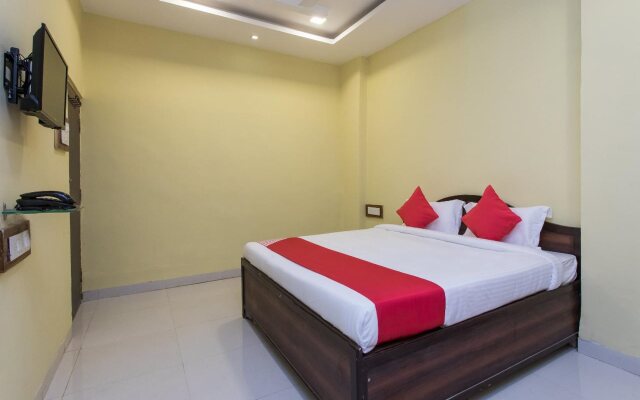 OYO 16121 Hotel Antilia