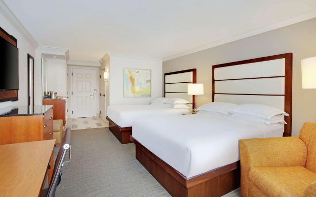 Hilton Naples