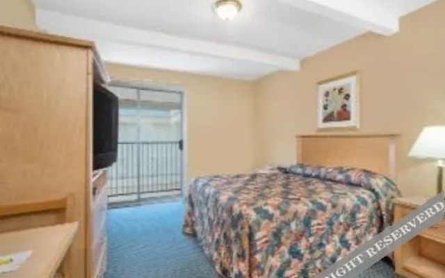 Super 8 Motel - Penticton