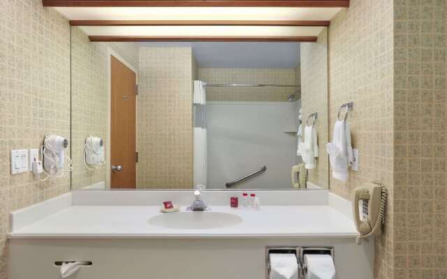 Ramada by Wyndham Olympia