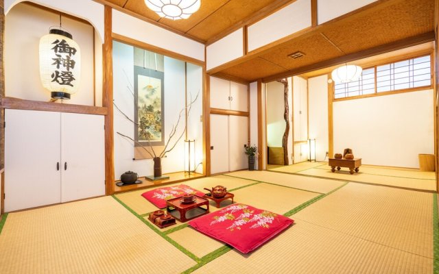 Villa Traditional Designer House Oyama