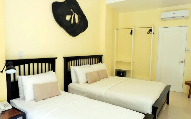 Luxx Boutique Boracay