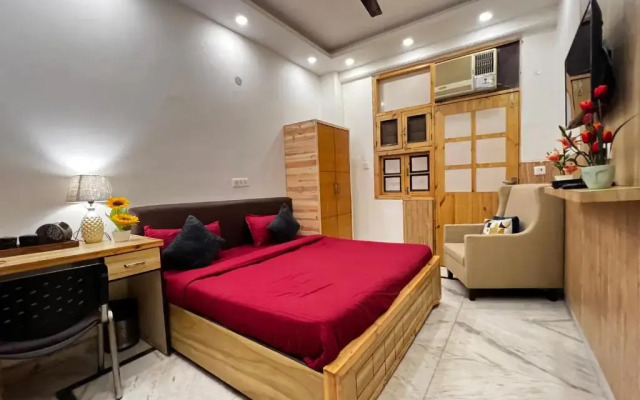 Divine Inn Hotel Rajouri Gardan
