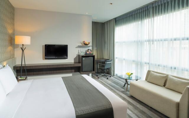 Holiday Inn Bangkok Sukhumvit by IHG