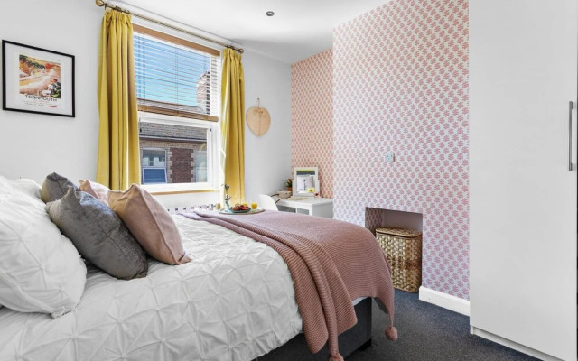 The Terrace - Light Bright Characterful Near Beaches