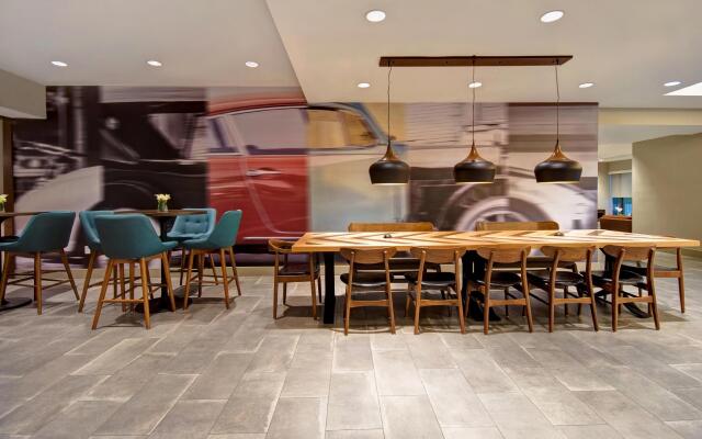 Four Points by Sheraton Boston Newton