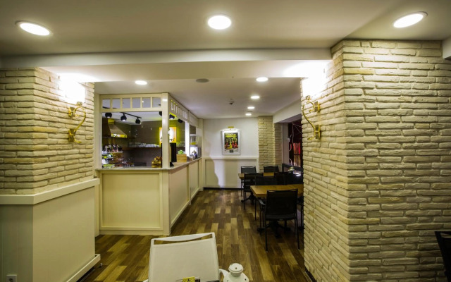 Empire Suite Hotel