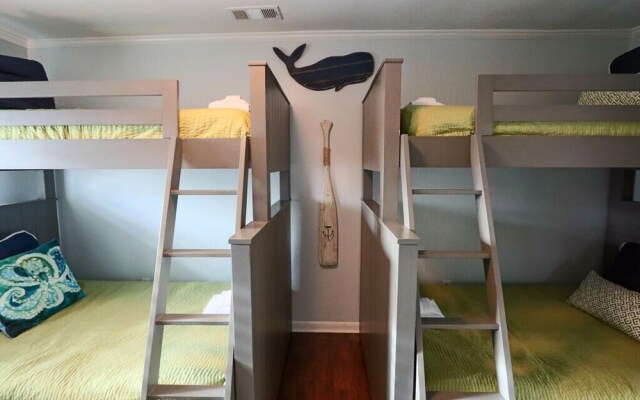 Newly Remodeled Two-story Condo w/ Wifi - Steps From Beach & Dining