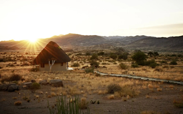 Sandfontein Lodge & Nature Reserve