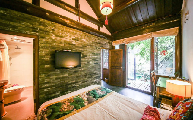 Old Beijing Square Hotel