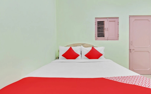 SPO ON 46695 Red Tomato Palace