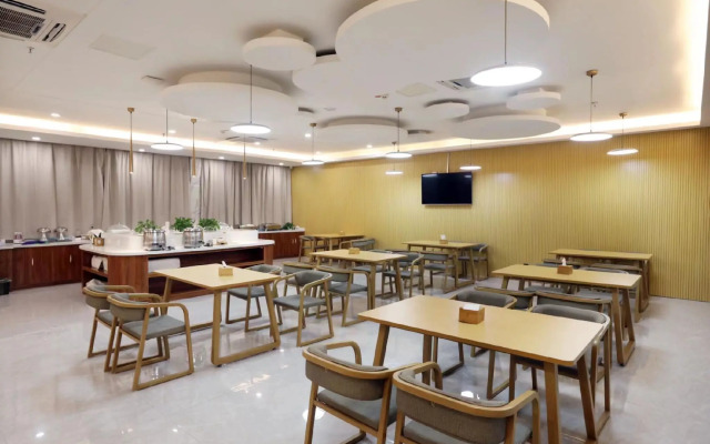 Starway Hotel (Hengshui Railway Station)