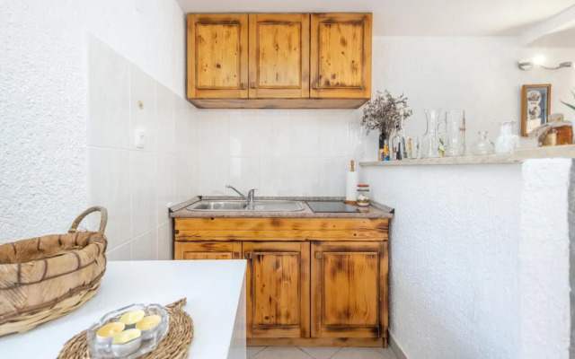 Awesome Home in Klenovica With 2 Bedrooms and Wifi