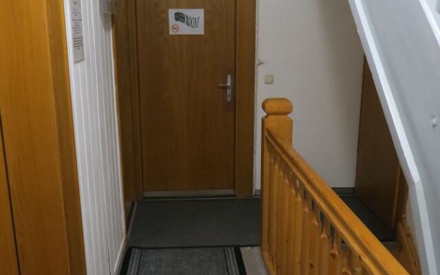 SnowBunnys BackPackers Hostel