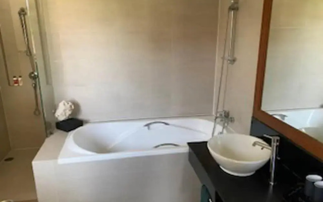 Poolside Luxury Laguna 2-bed Villa in Cherngtalay