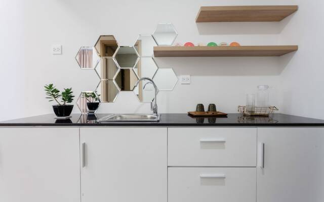 Minimalist Apartment Rivergate