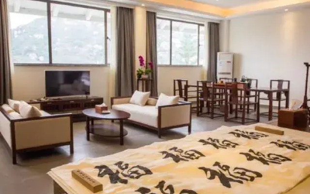 Yushuigu Hot Spring Hotel