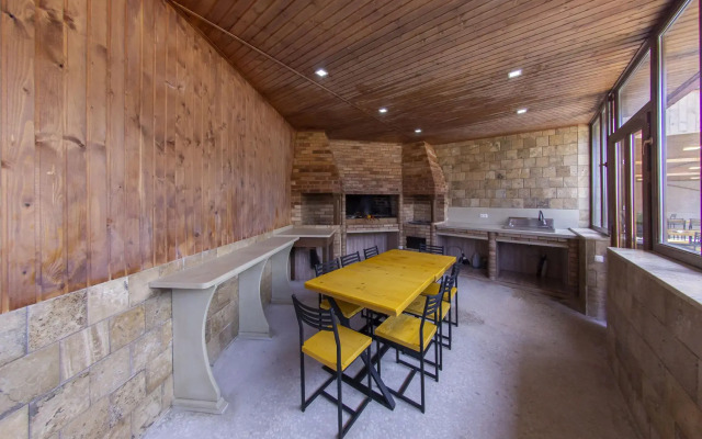 Tsaghkadzor Inn (Tsaghkadzor Inn)