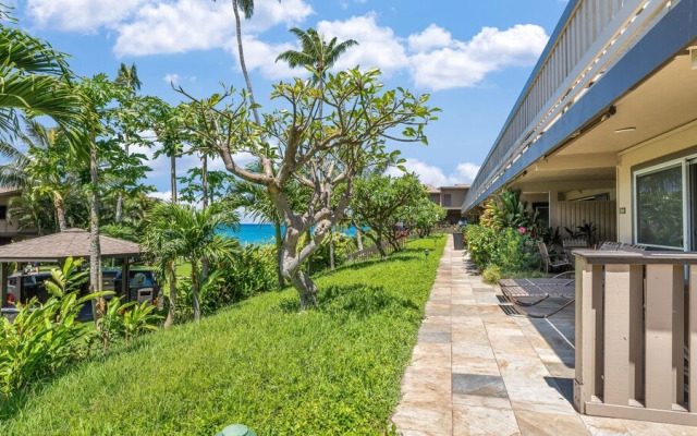Kahana Sunset B5b 1 Bedroom Condo by Redawning