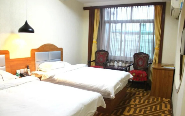 Tuke China Light Hotel