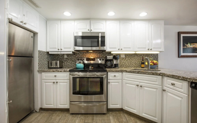 Love Heaven Overlooking the Pacific Noelani 307