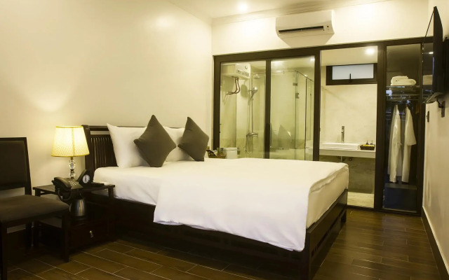 Sunny House Resort