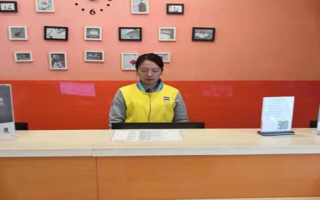 7Days Inn Chain Hotel (Zhuhai Doumen Daxin Xinduhui Pedestrian Street)