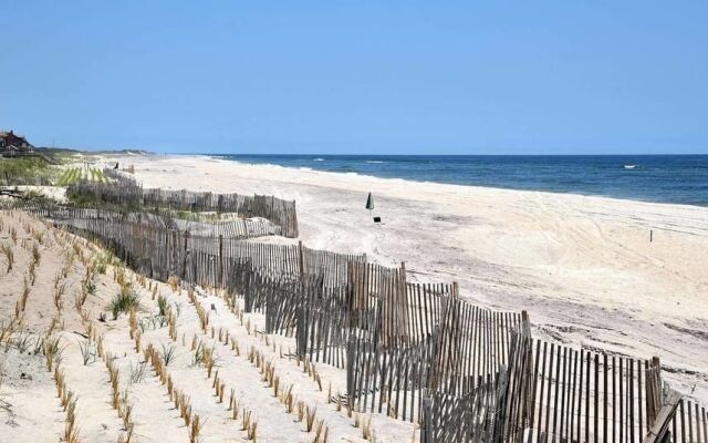 Fire Island Hotel