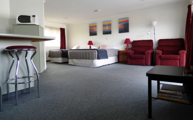 Alexandra Heights Motel – Guest Rooms – Alexandra